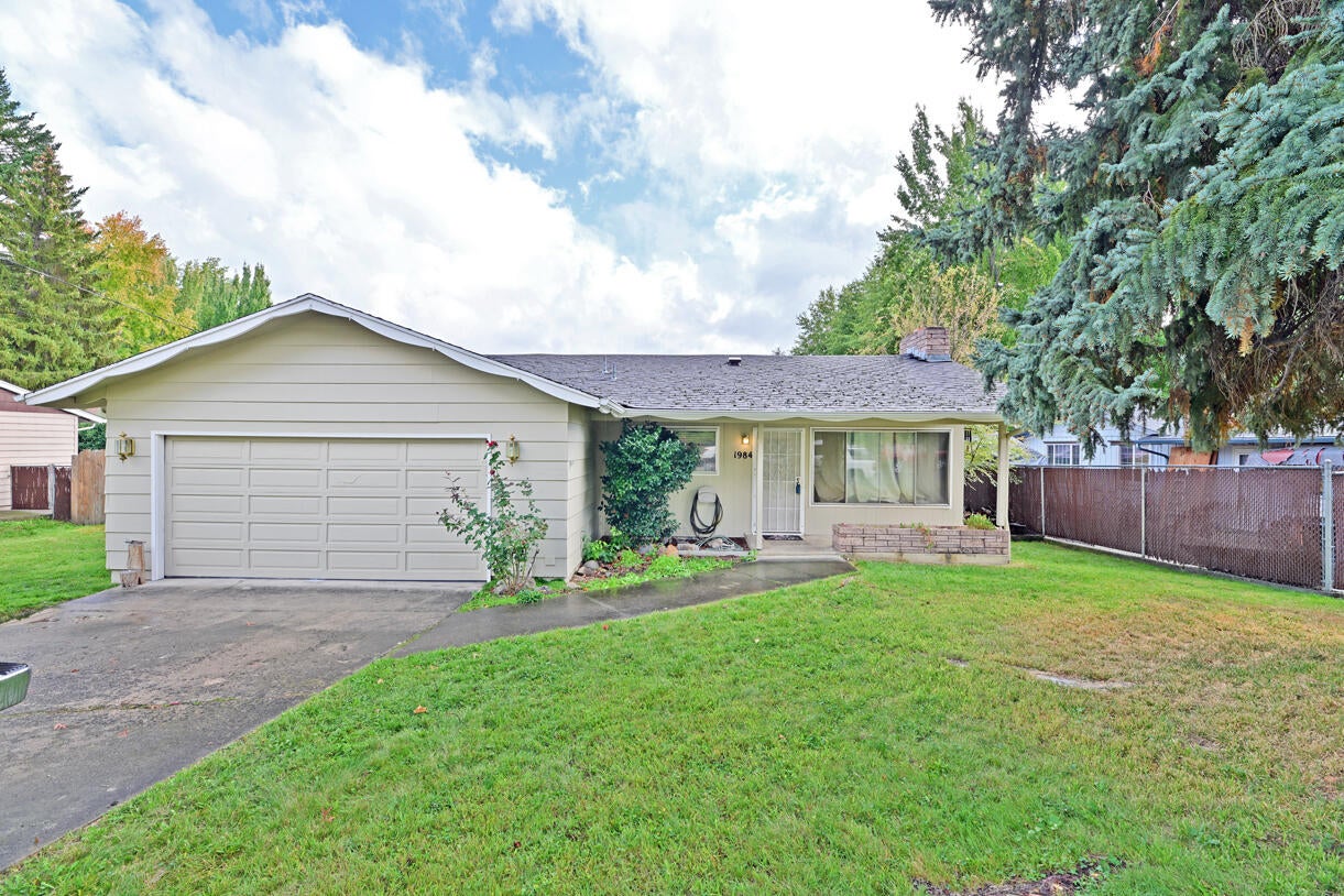 1984 Crestbrook Road Medford, OR 97504 - Photo 1 of 21 DSC_1530
