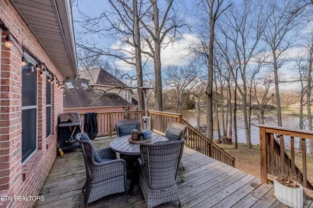 $879,900 | 1200 River Oaks Drive, Kingston, TN 37763