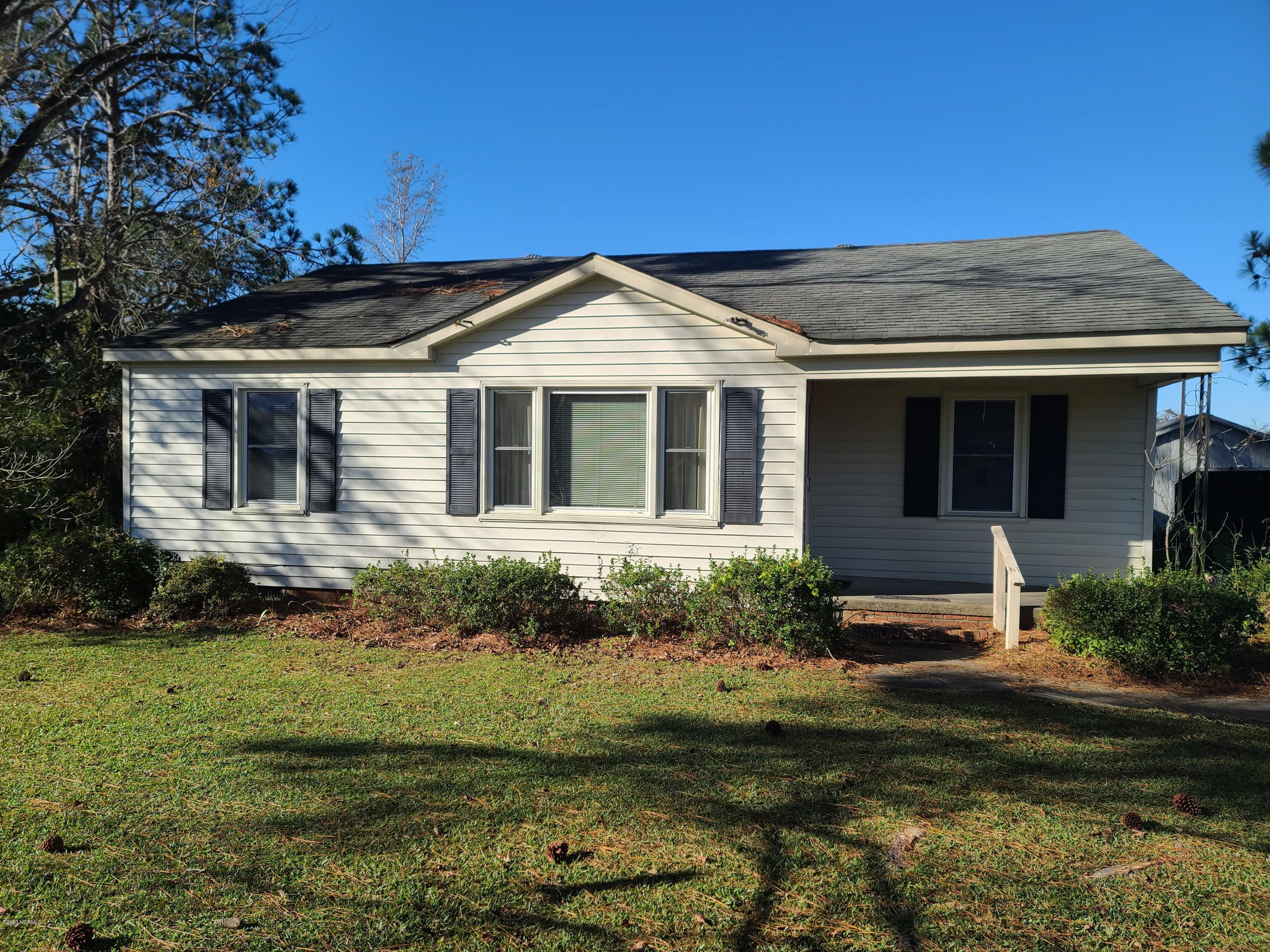 1236 Cobb Road Kinston, NC 28501 - Photo 1 of 16 20201119_091420