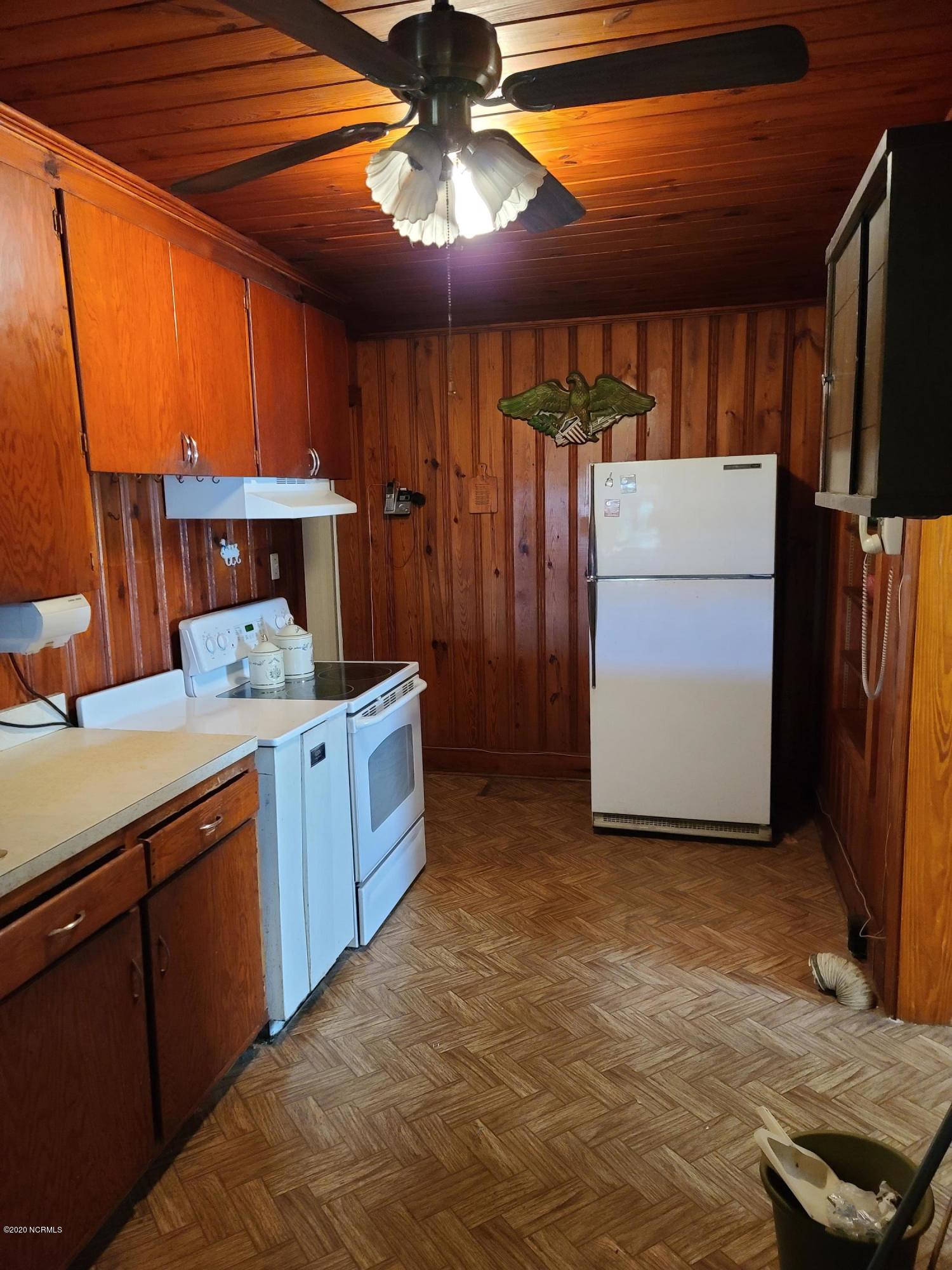 1236 Cobb Road Kinston, NC 28501 - Photo 8 of 16 20201119_091828