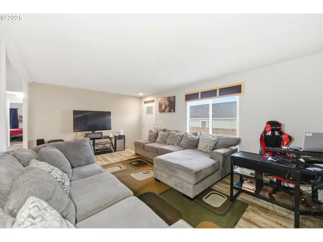 $159,000 | 5217 Silver Loop Northeast, Salem, OR 97305