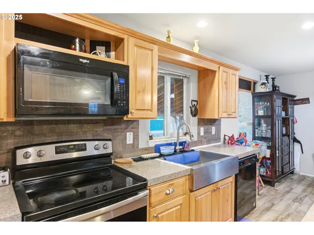 $159,000 | 5217 Silver Loop Northeast, Salem, OR 97305