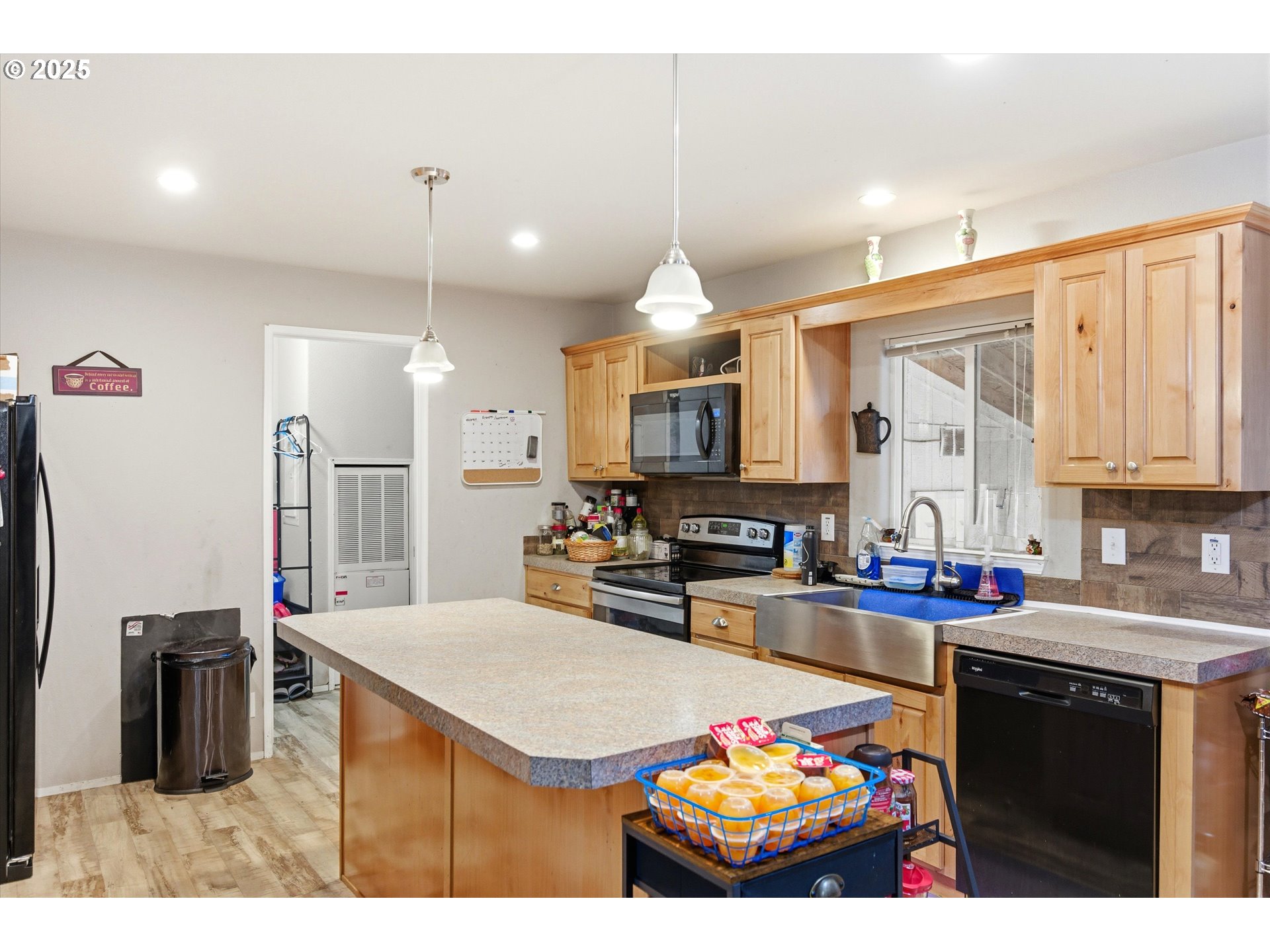 5217 Silver Loop Northeast Salem, OR 97305 - Photo 10 of 26