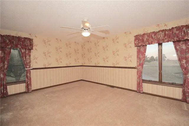 $475,000 | 25025 Northeast 1850 Road, Garnett, KS 66032