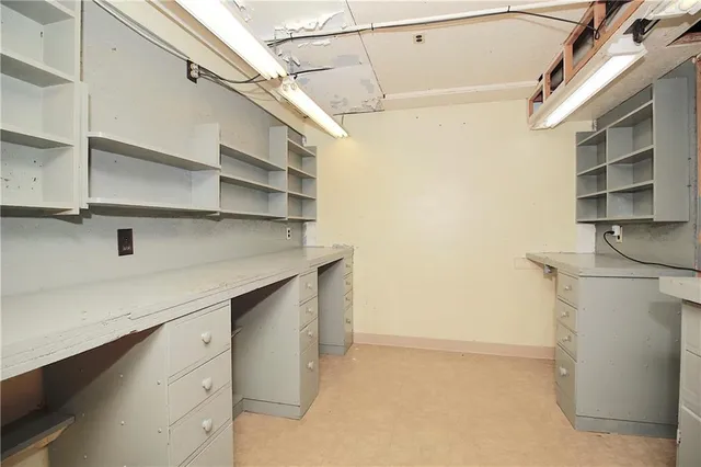 $475,000 | 25025 Northeast 1850 Road, Garnett, KS 66032