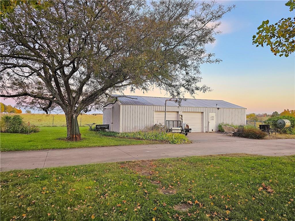 25025 Northeast 1850 Road Garnett, KS 66032 - Photo 9 of 31