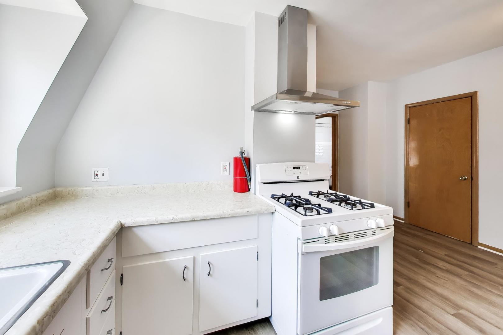 5419 North Monitor Avenue, Unit 2 Chicago, IL 60630 - Photo 8 of 18