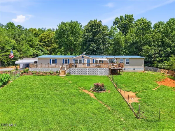 $409,000 | 586 Havenwood Way, Dandridge, TN 37725