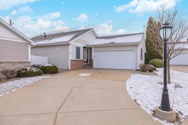 $269,750 | 67 Astoria Way, Bloomington, IL 61704