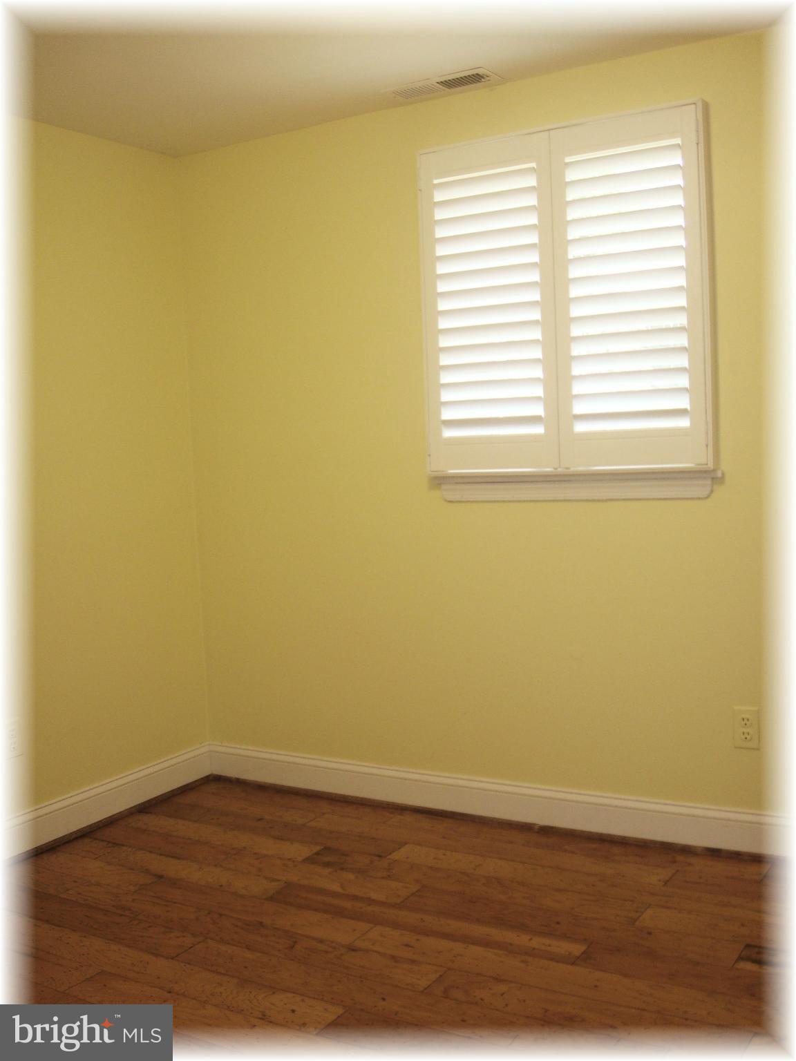 9010 Throgmorton Road Baltimore, MD 21234 - Photo 25 of 30 4th Bedroom on lower level 1 w/ full bath.