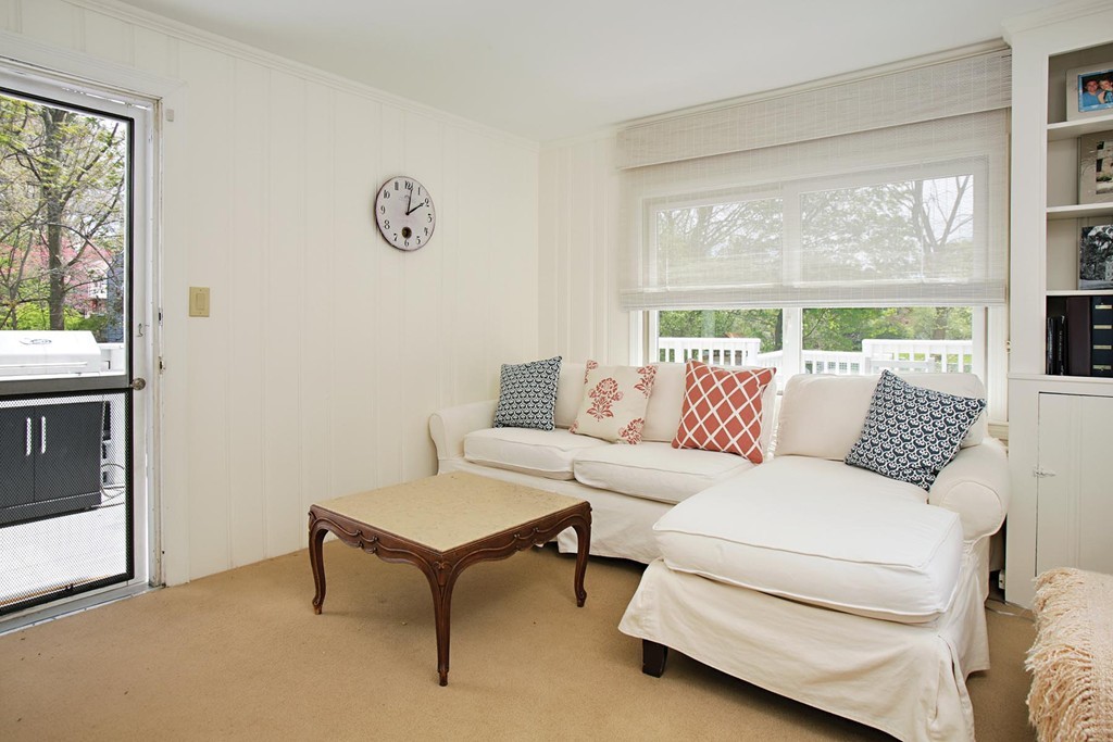 291 Beverly Road Brookline, MA 02467 - Photo 5 of 14 Gallery Image 5