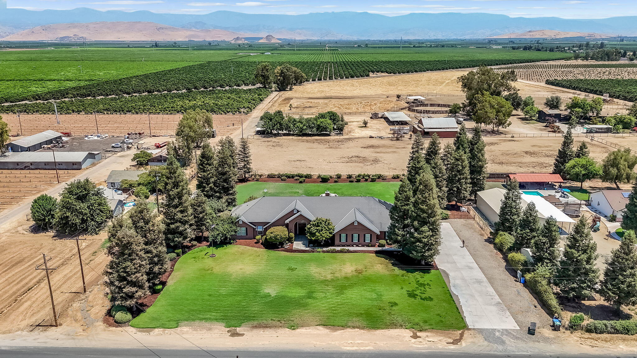 34700 Rd 140 Visalia, CA 93292 - Photo 47 of 52 47-dji_fly_20250717_130954_0228_17527833