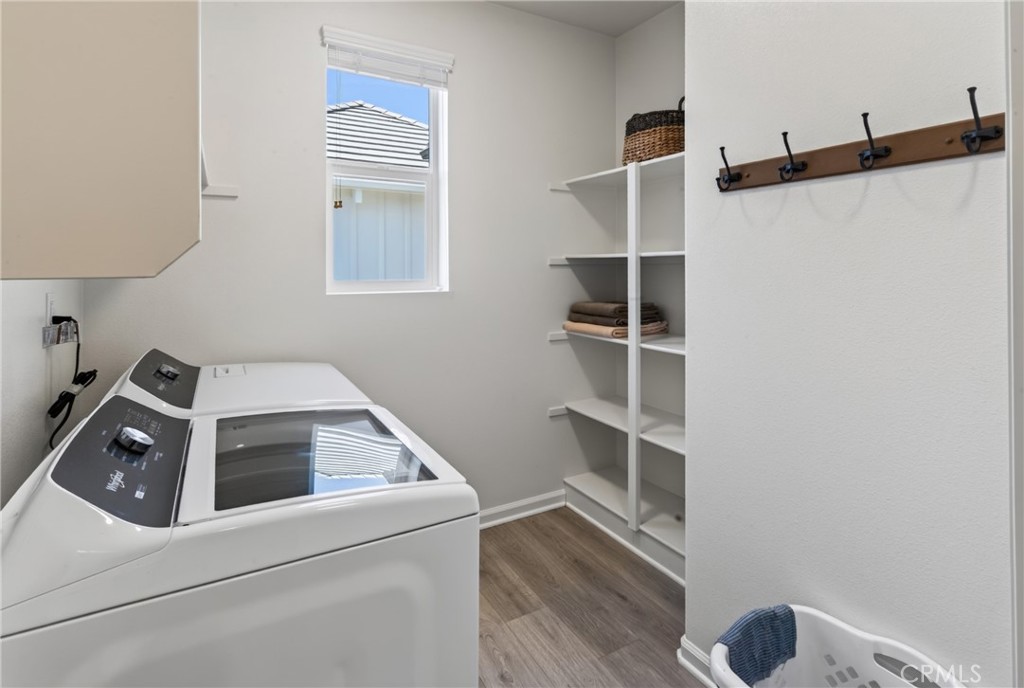 7182 Beck Drive Riverside, CA 92503 - Photo 30 of 48 Laundry Room