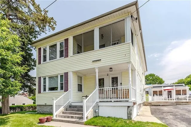 $2,000 | 2 Ann Street, Unit 2, North Providence, RI 02904