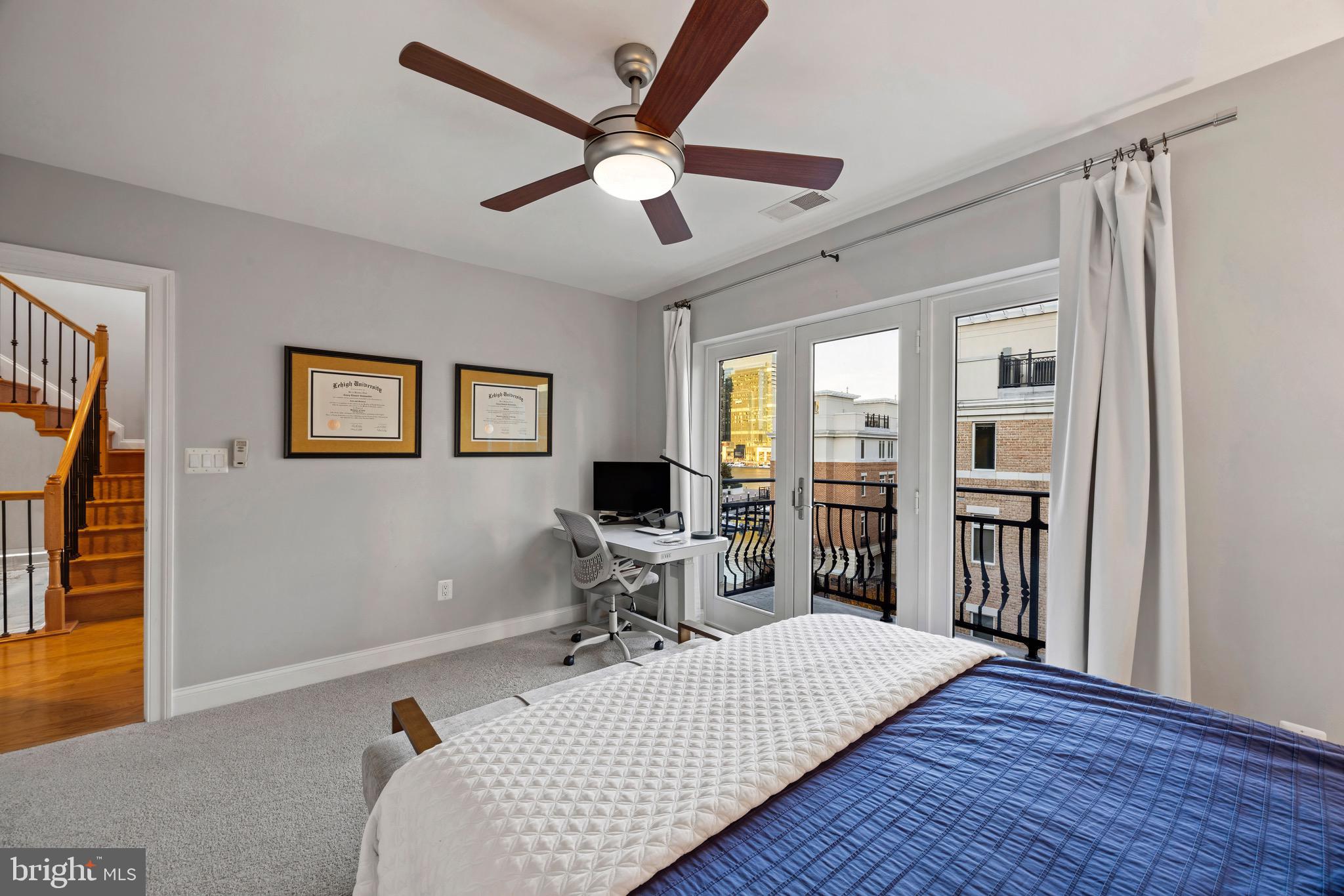 900 Valencia Court, Unit 188 Baltimore, MD 21230 - Photo 41 of 62 a living room with furniture