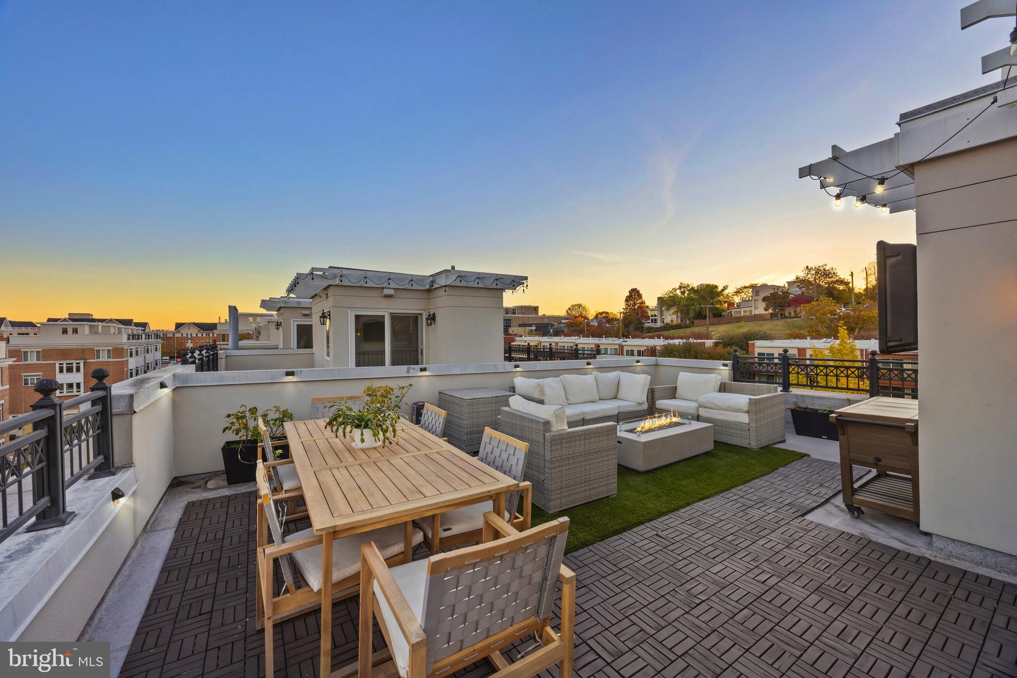 900 Valencia Court, Unit 188 Baltimore, MD 21230 - Photo 52 of 62 a terrace of a house with outdoor seating