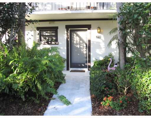13334 Polo Club Road Wellington, FL 33414 - Photo 1 of 16 Primary Photo