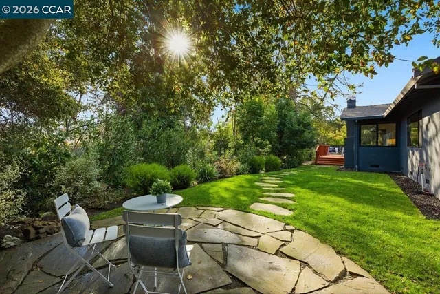 $1,695,000 | 6 Sparrow Court, Moraga, CA 94556