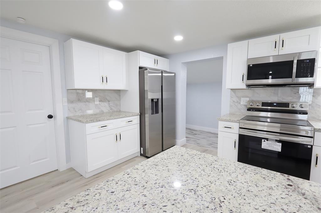 505 Clearfield Road Brandon, FL 33511 - Photo 10 of 40