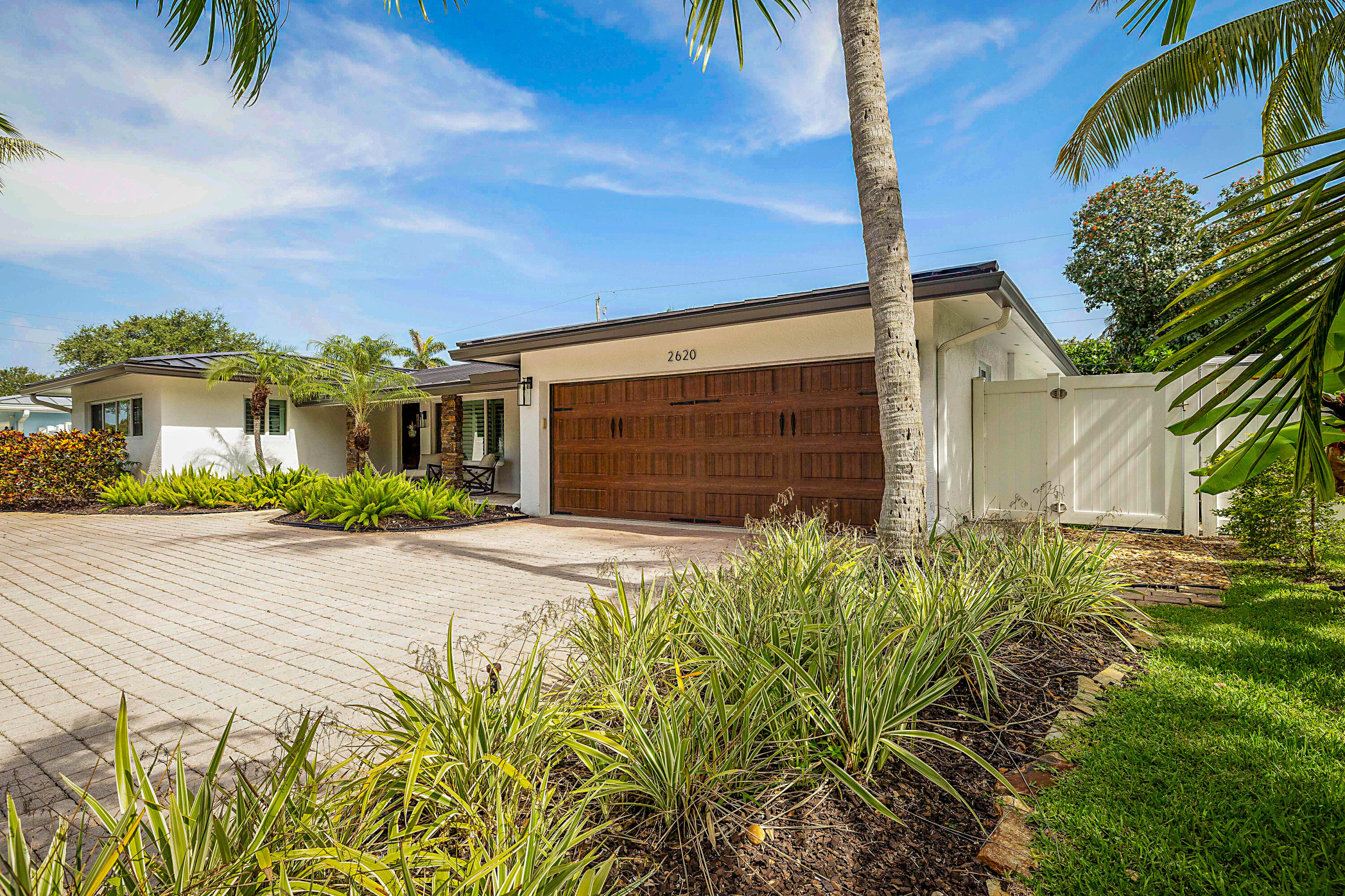2620 Northeast 53rd Street Lighthouse Point, FL 33064 - Photo 15 of 44 2620 NE 53rd St -3