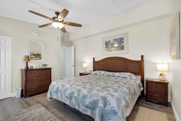 $875,000 | 70 7th Street, Key Colony Beach, FL 33051
