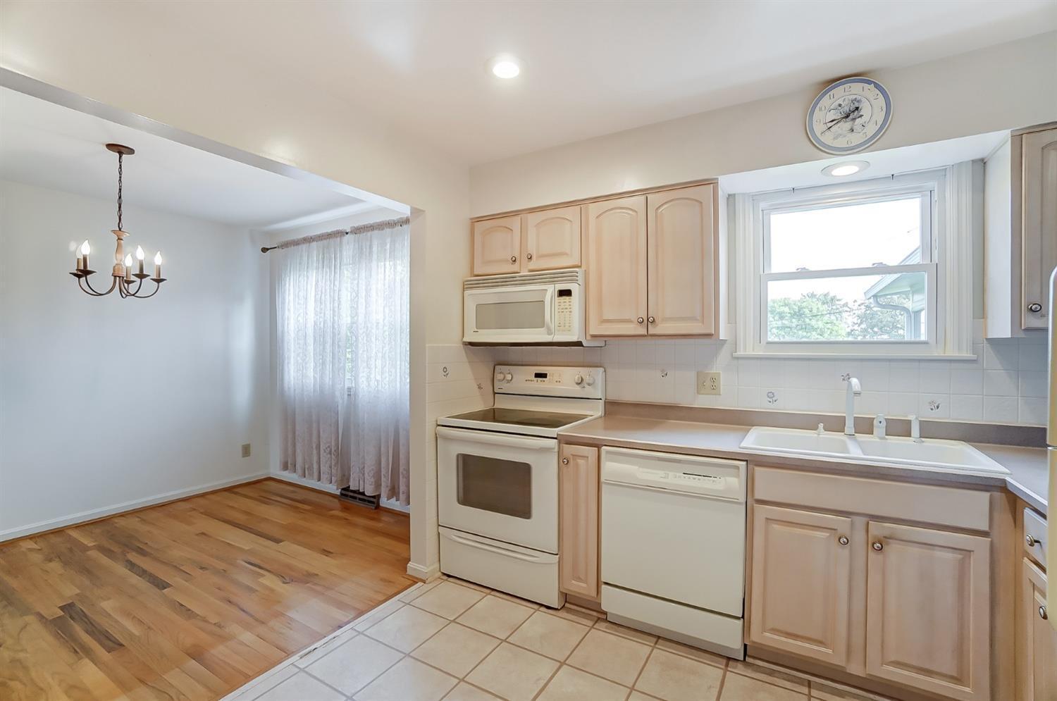 2413 South Road Cincinnati, OH 45233 - Photo 7 of 24 Gallery Image 7