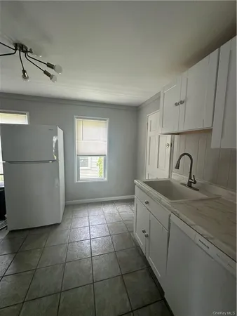 $2,900 | 20 Van Buren Street, Warwick, NY 10990