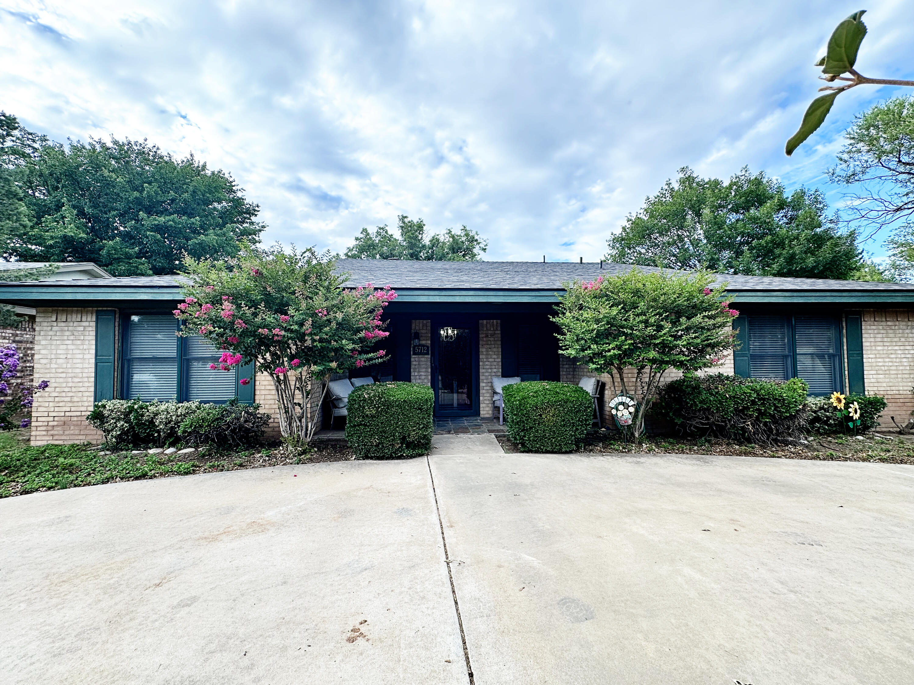 5712 70th Place Lubbock, TX 79424 - Photo 2 of 45 Photo Jun 26 2025, 7 34 38 PM