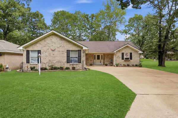$184,999 | 281 Broadmoor Street, Trinity, TX 75862