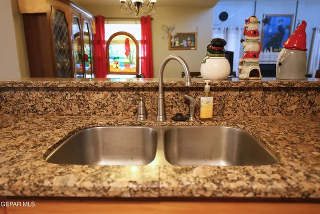 $354,500 | 4373 Loma De Oro Drive, El Paso, TX 79934