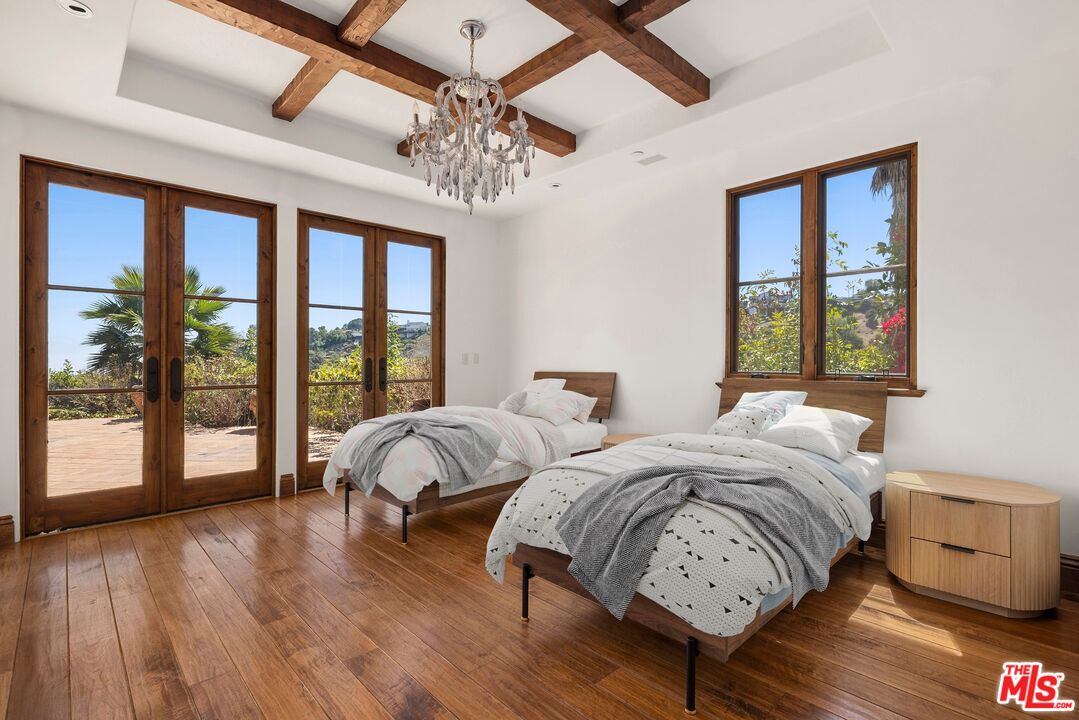 1111 Stradella Road Los Angeles, CA 90077 - Photo 28 of 37
