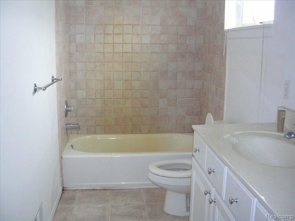 5890 Bowers Road Imlay City, MI 48444 - Photo 7 of 12 DSCN7937