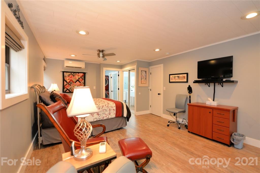 696 Lick Log Road Sylva, NC 28779 - Photo 17 of 32