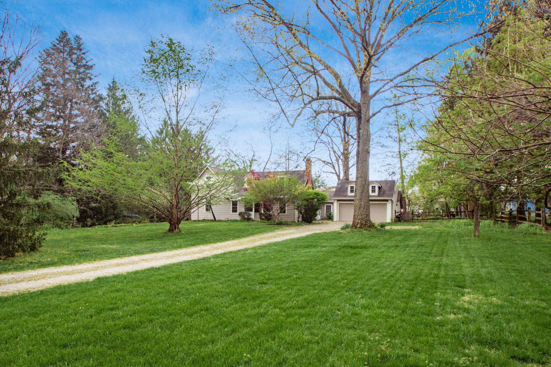 1937 Snouffer Road Columbus, OH 43085 - Photo 4 of 56 004_ Worthington OH 43085 USA