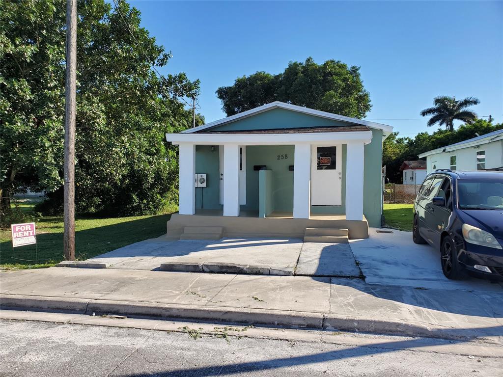 a view of a house with a entertaining space