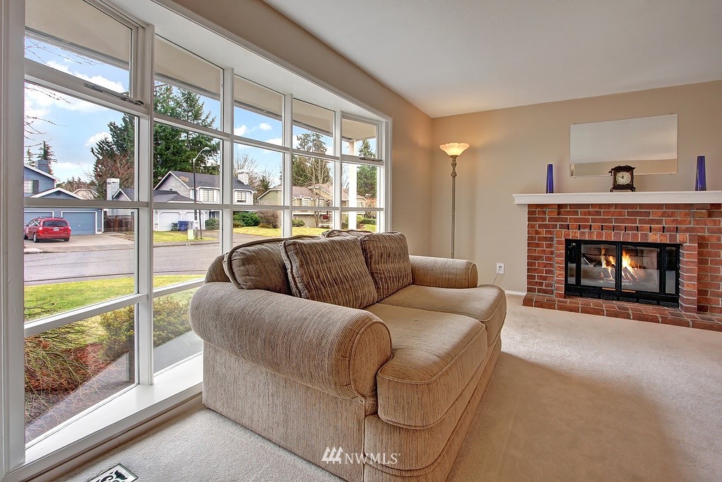18441 134th Avenue Southeast Renton, WA 98058 - Photo 3 of 25 Gallery Image 3