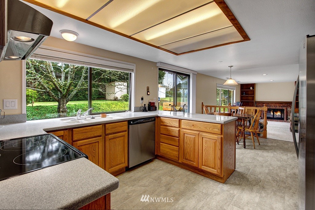 18441 134th Avenue Southeast Renton, WA 98058 - Photo 7 of 25 Gallery Image 7