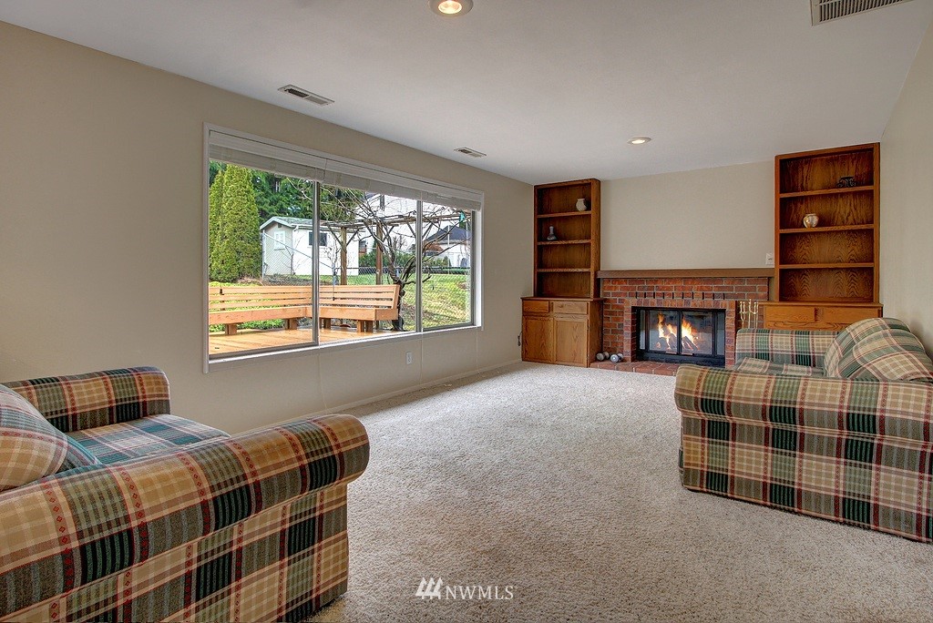 18441 134th Avenue Southeast Renton, WA 98058 - Photo 10 of 25 Gallery Image 10
