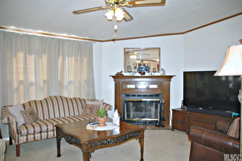 8608 County Line Road Hickory, NC 28602 - Photo 4 of 24 Gallery Image 4