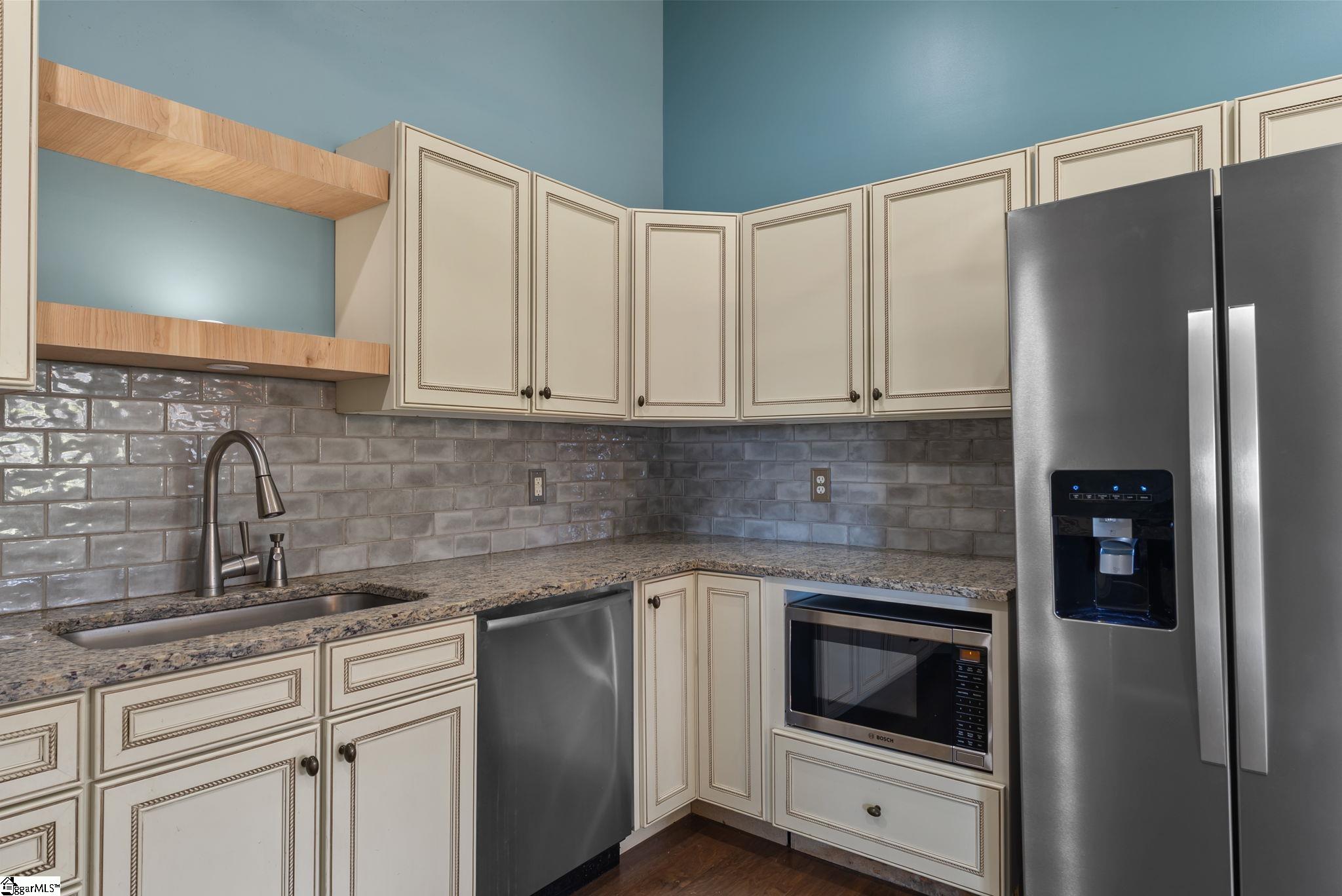 1440 State Rd S-42-770 Campobello, SC 29322 - Photo 5 of 31