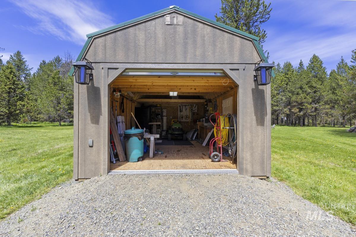 79 Sun Valley Place Cascade, ID 83611 - Photo 18 of 33