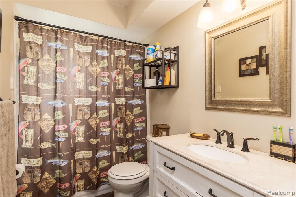 17904 Inkster Road Romulus, MI 48174 - Photo 9 of 31