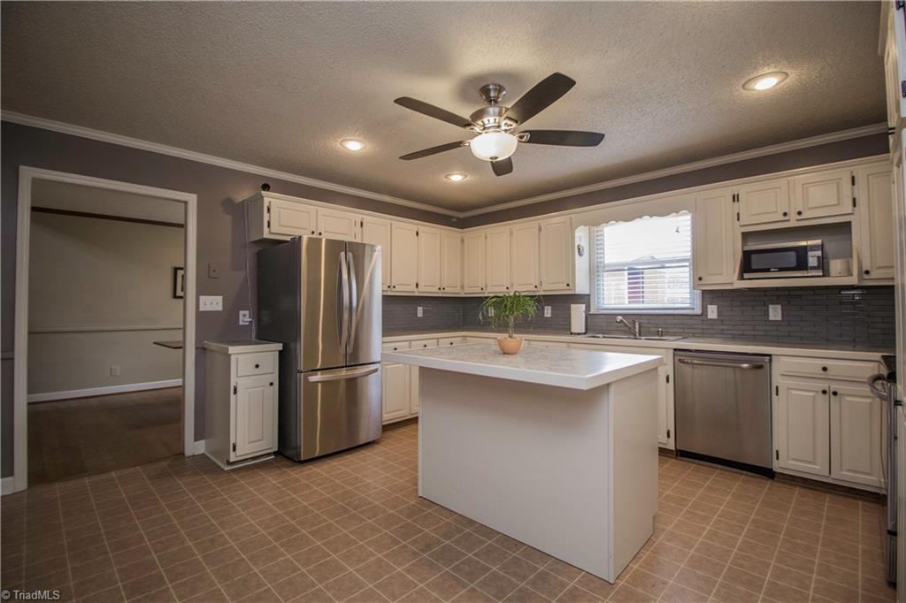 1435 Stewart Road Walnut Cove, NC 27052 - Photo 16 of 30 Gallery Image 16