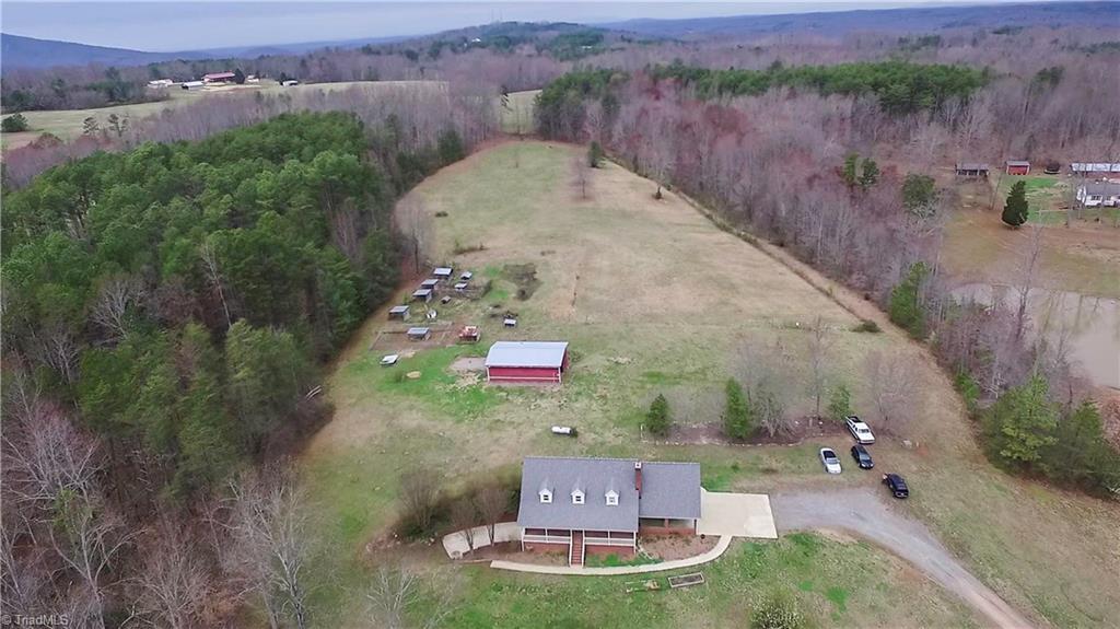 1435 Stewart Road Walnut Cove, NC 27052 - Photo 3 of 30 Gallery Image 3