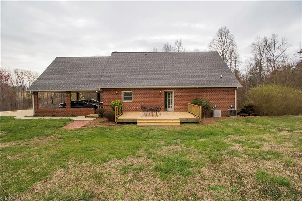 1435 Stewart Road Walnut Cove, NC 27052 - Photo 6 of 30 Gallery Image 6