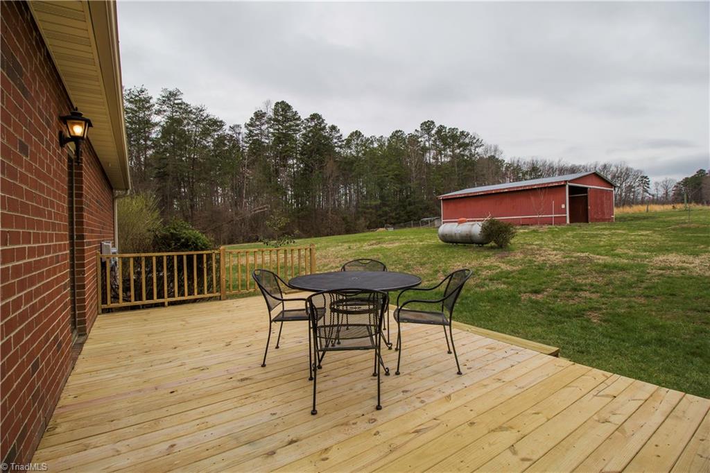 1435 Stewart Road Walnut Cove, NC 27052 - Photo 7 of 30 Gallery Image 7