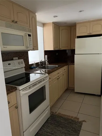 $1,990 | 1740 Northwest N River Drive, Unit 221, Miami, FL 33125