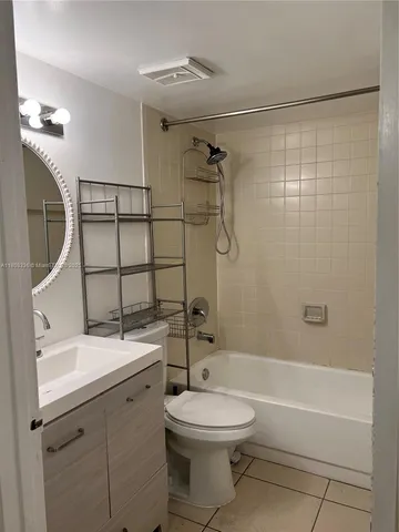 $1,990 | 1740 Northwest N River Drive, Unit 221, Miami, FL 33125