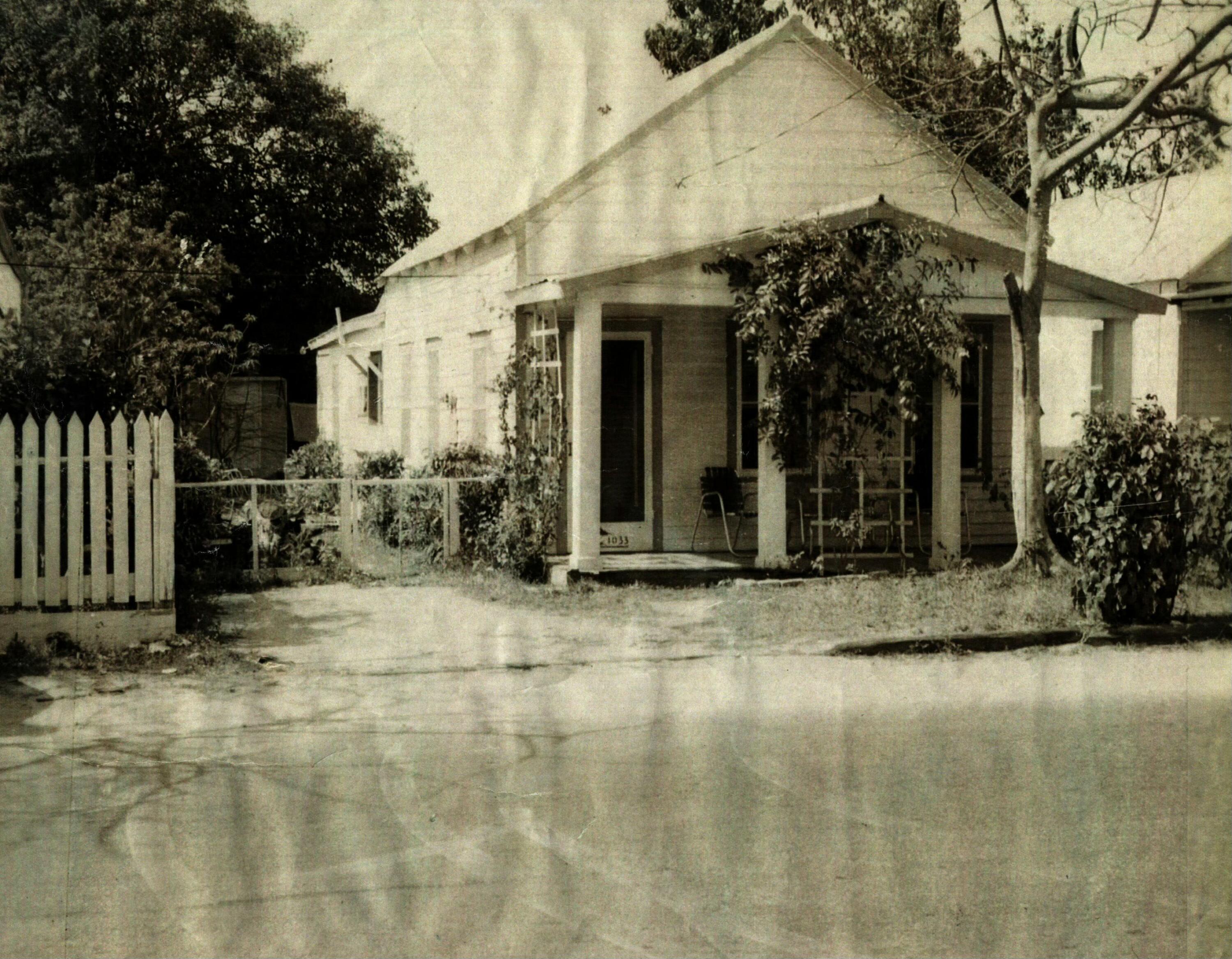 1033 Catherine Street Key West, FL 33040 - Photo 38 of 39 a view of a house with a patio