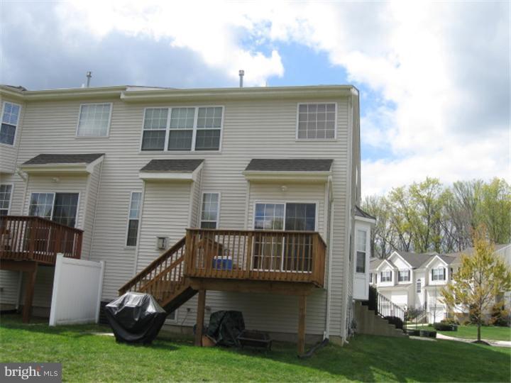 139 Castleton Road Delran, NJ 08075 - Photo 3 of 22 Deck